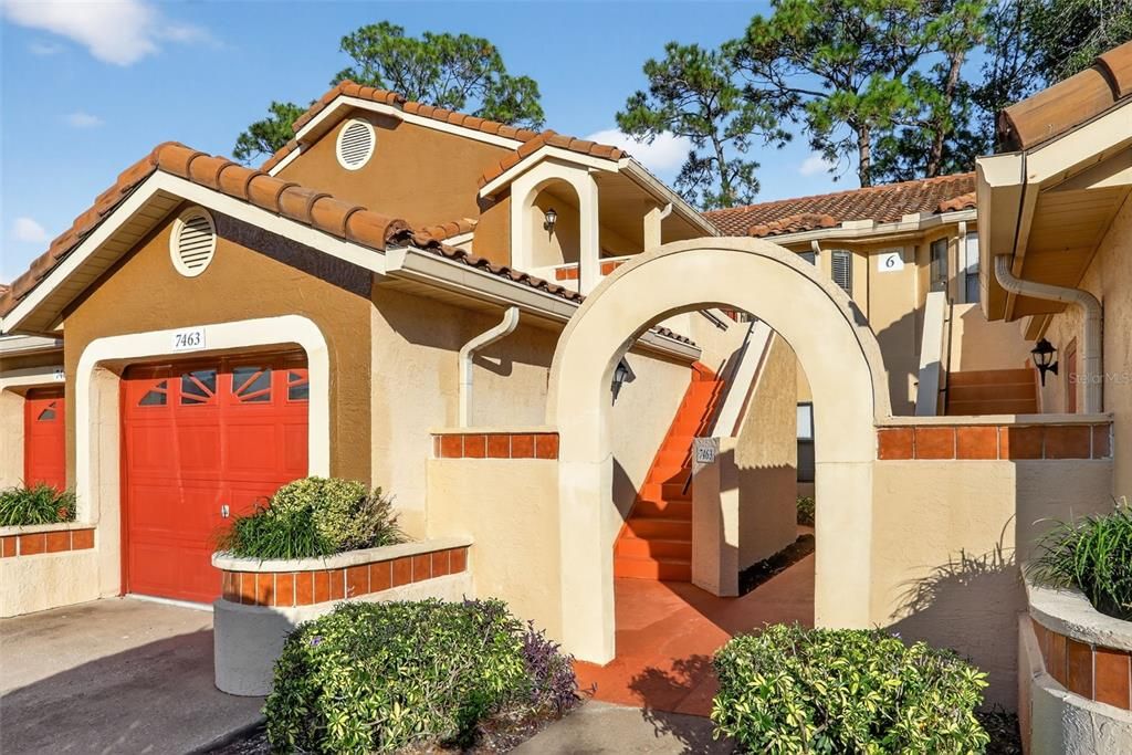 For Sale: $299,900 (2 beds, 2 baths, 1075 Square Feet)