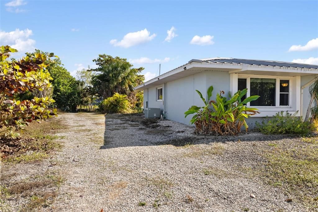 На продажу: $650,000 (3 спален, 2 ванн, 2020 Квадратных фут)