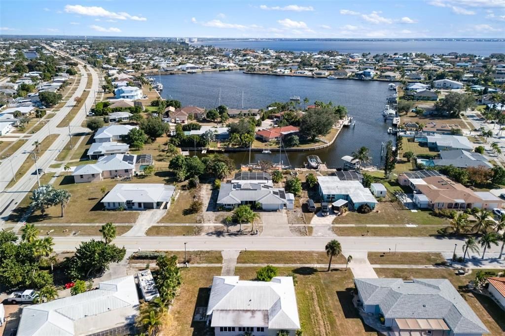 На продажу: $650,000 (3 спален, 2 ванн, 2020 Квадратных фут)