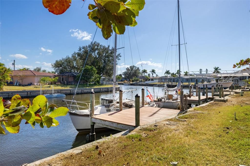 На продажу: $650,000 (3 спален, 2 ванн, 2020 Квадратных фут)