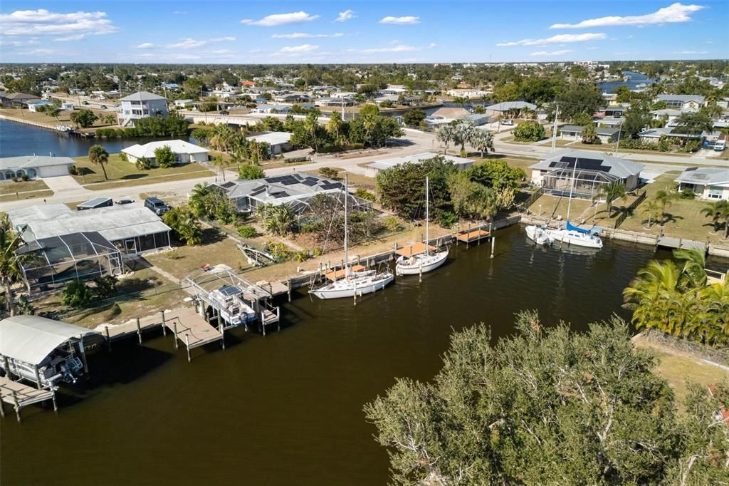 На продажу: $650,000 (3 спален, 2 ванн, 2020 Квадратных фут)