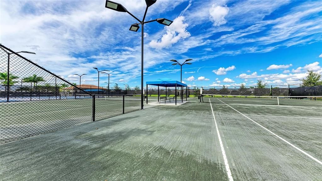 For Sale: $559,990 (2 beds, 2 baths, 1675 Square Feet)