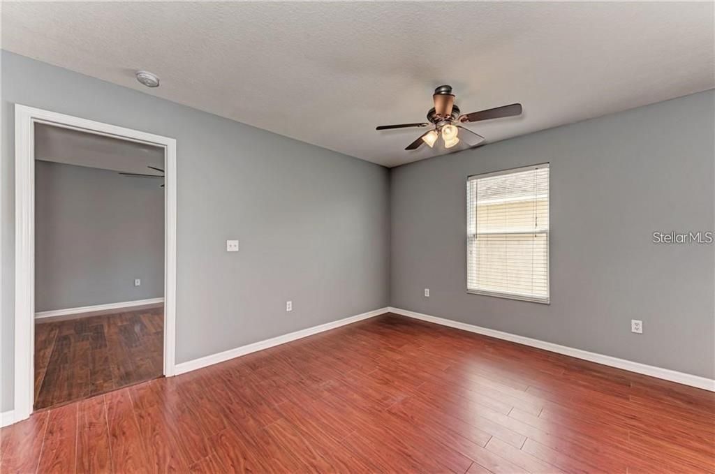 For Rent: $2,100 (3 beds, 2 baths, 2100 Square Feet)