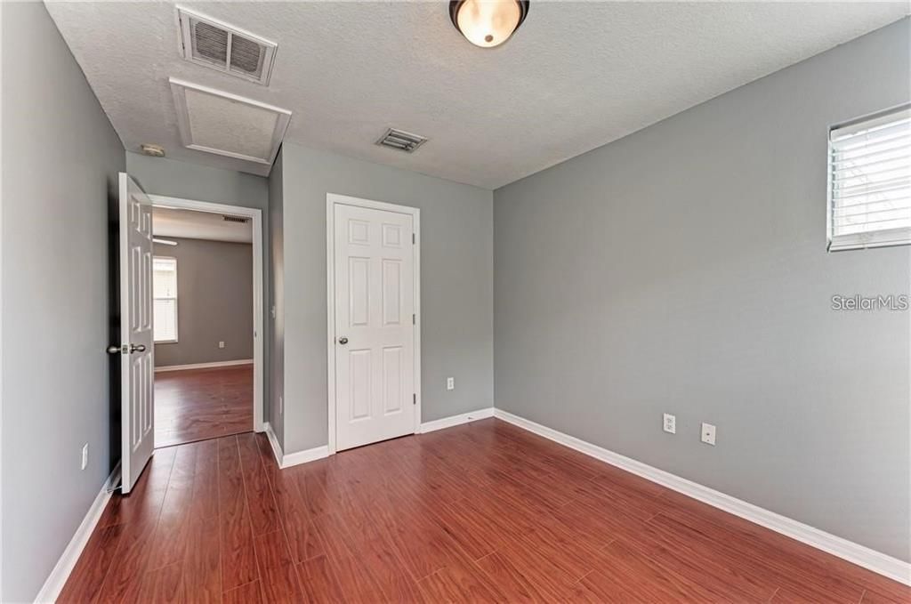 For Rent: $2,100 (3 beds, 2 baths, 2100 Square Feet)