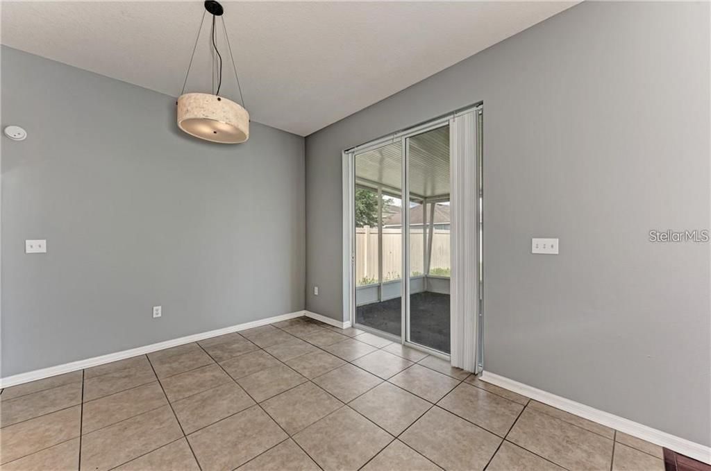 For Rent: $2,100 (3 beds, 2 baths, 2100 Square Feet)