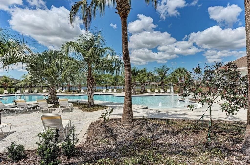 For Rent: $2,100 (3 beds, 2 baths, 2100 Square Feet)