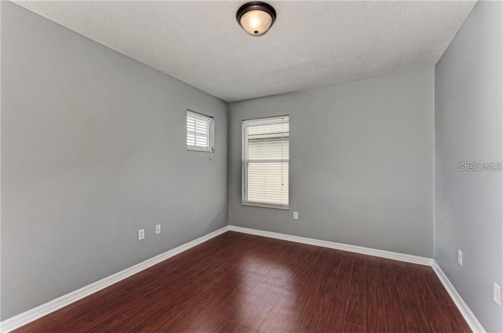 For Rent: $2,100 (3 beds, 2 baths, 2100 Square Feet)