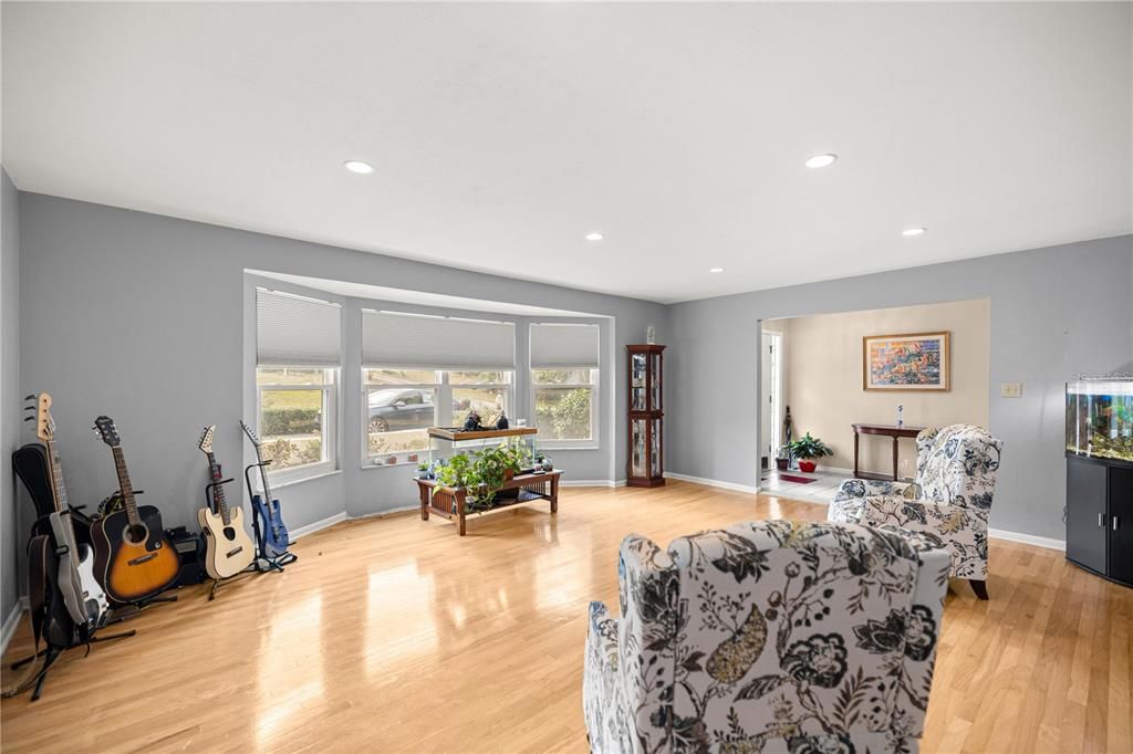 For Sale: $498,500 (3 beds, 4 baths, 3405 Square Feet)