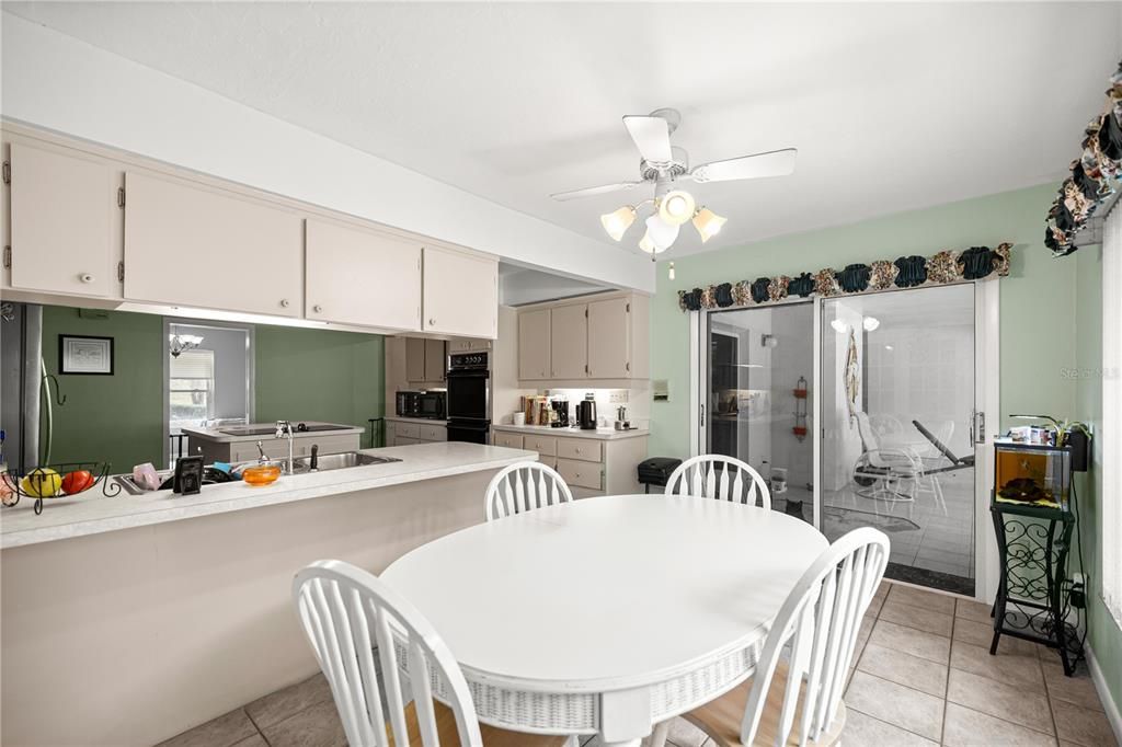 For Sale: $498,500 (3 beds, 4 baths, 3405 Square Feet)