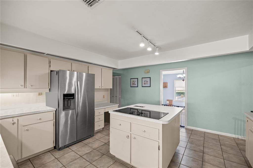 For Sale: $498,500 (3 beds, 4 baths, 3405 Square Feet)