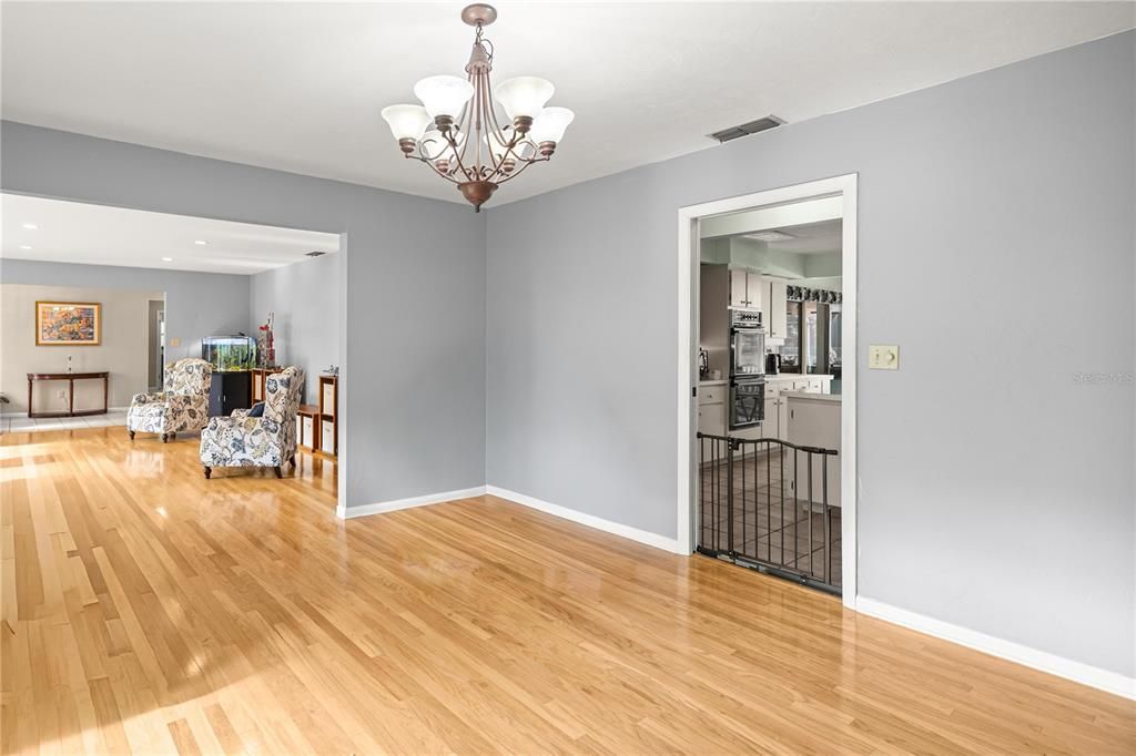 For Sale: $498,500 (3 beds, 4 baths, 3405 Square Feet)