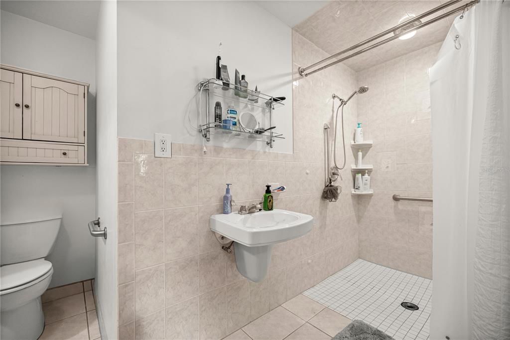 For Sale: $498,500 (3 beds, 4 baths, 3405 Square Feet)