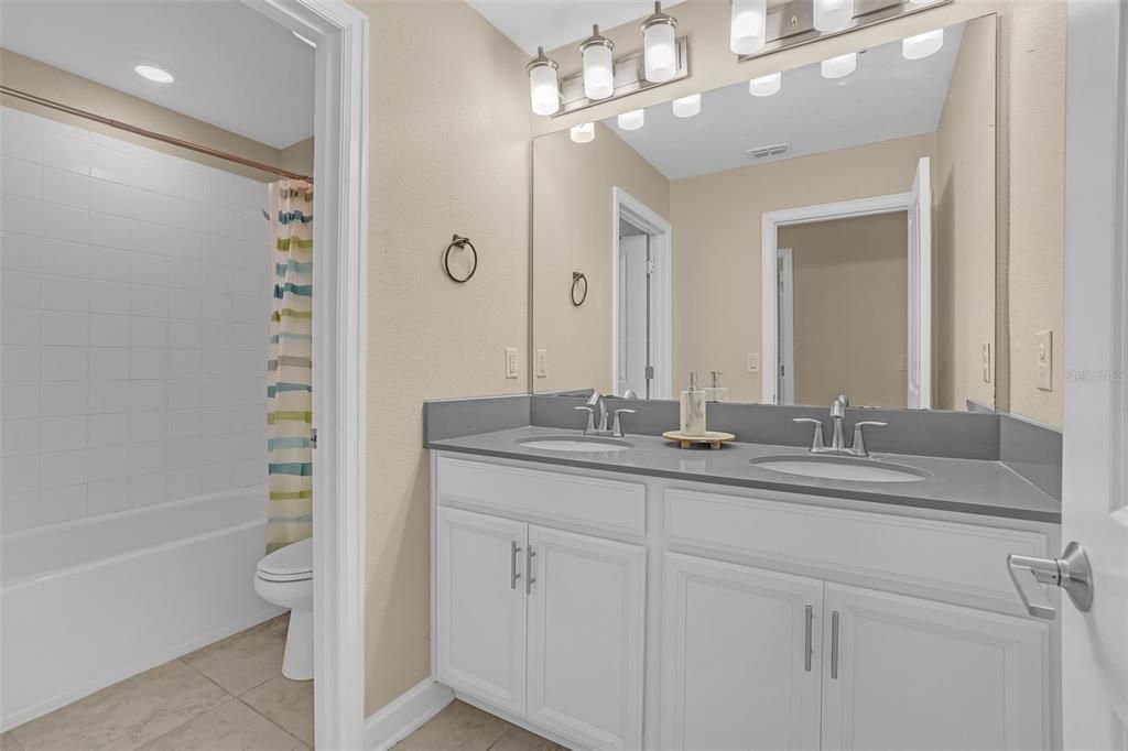 待售: $754,900 (5 贝兹, 3 浴室, 3359 平方英尺)