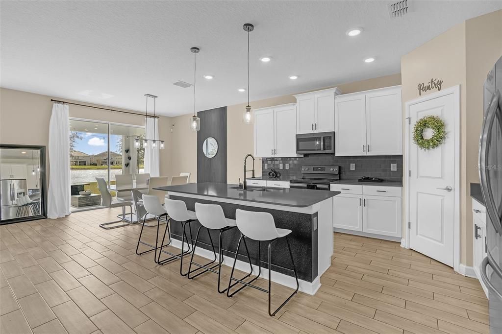 待售: $754,900 (5 贝兹, 3 浴室, 3359 平方英尺)