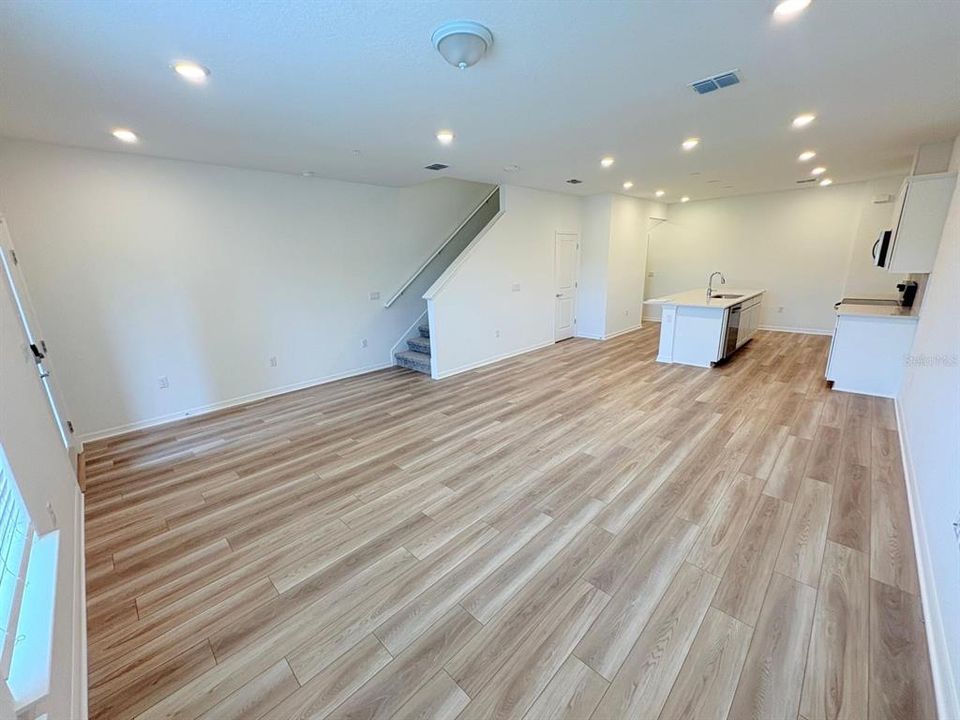 For Rent: $2,700 (3 beds, 2 baths, 1683 Square Feet)