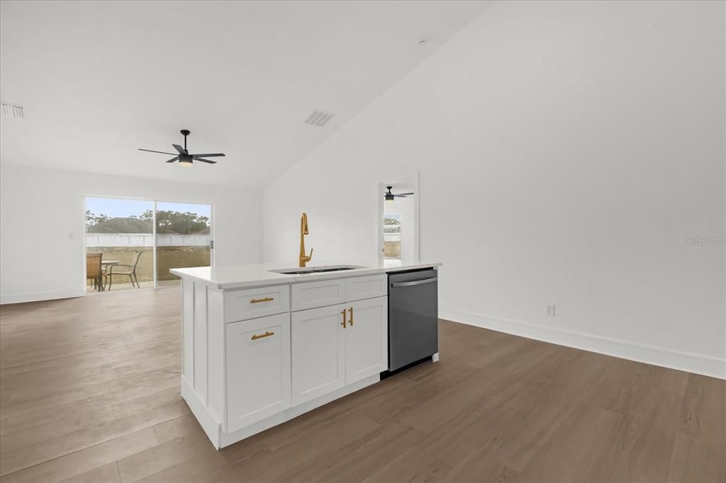 En Venta: $336,000 (3 camas, 2 baños, 1799 Pies cuadrados)