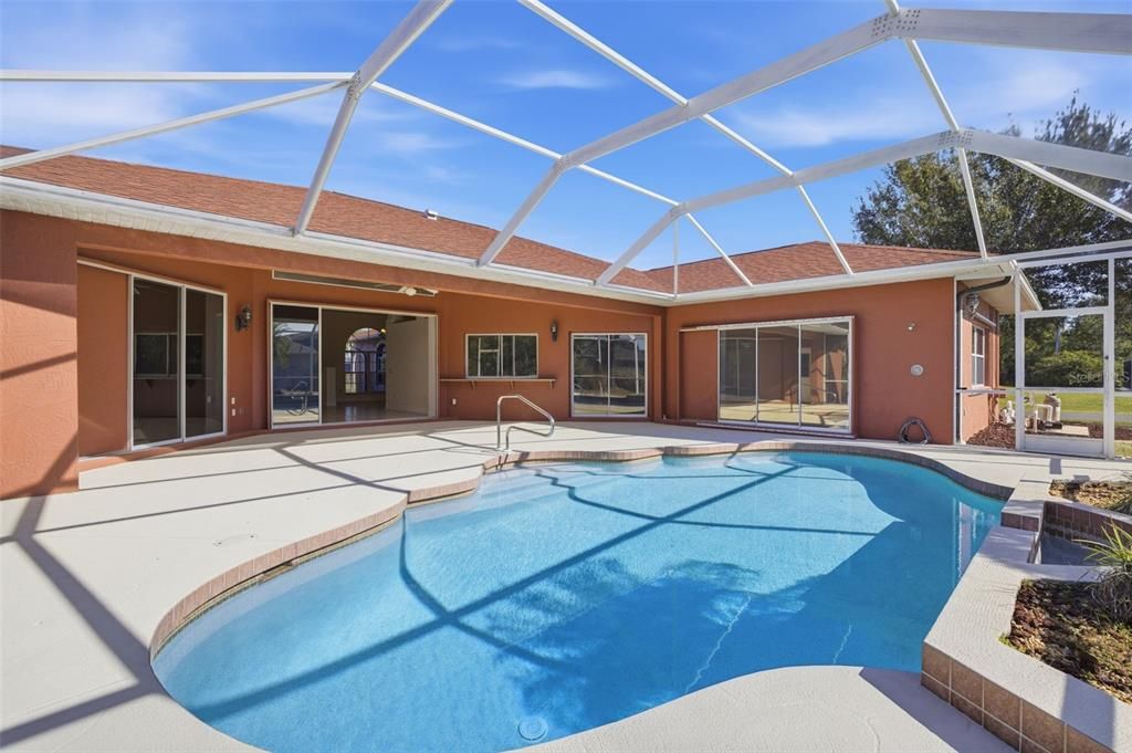 For Sale: $549,900 (3 beds, 2 baths, 2617 Square Feet)