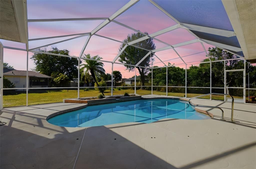 For Sale: $549,900 (3 beds, 2 baths, 2617 Square Feet)