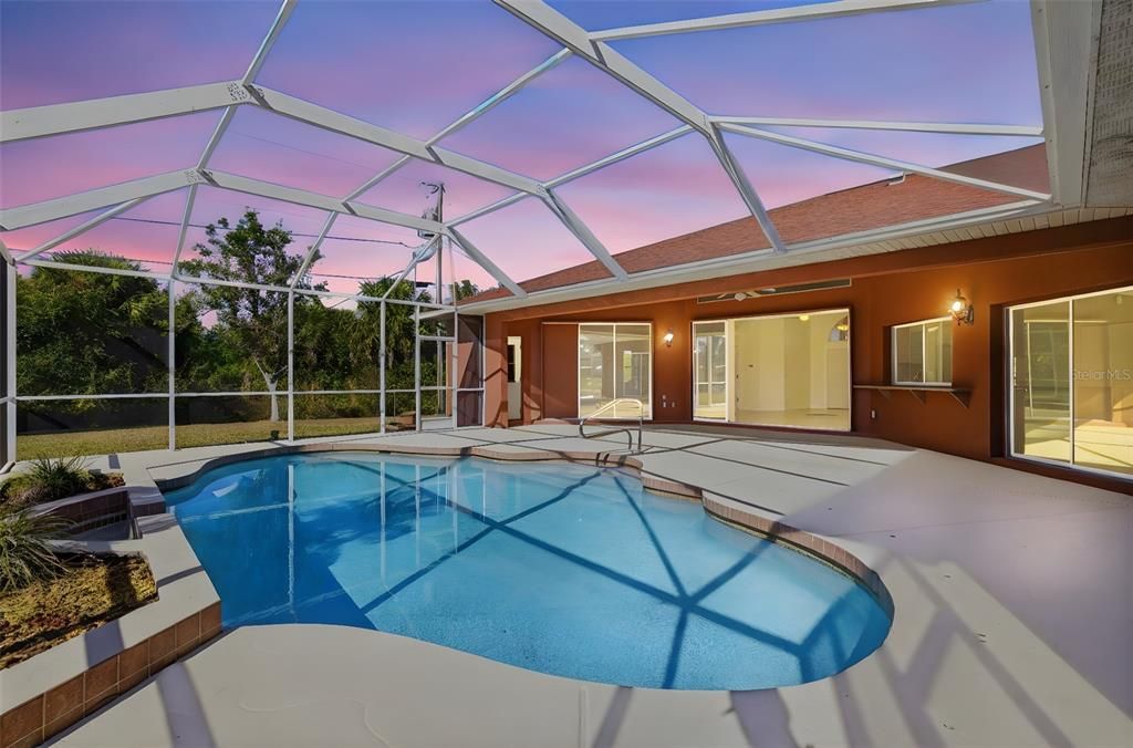 For Sale: $549,900 (3 beds, 2 baths, 2617 Square Feet)