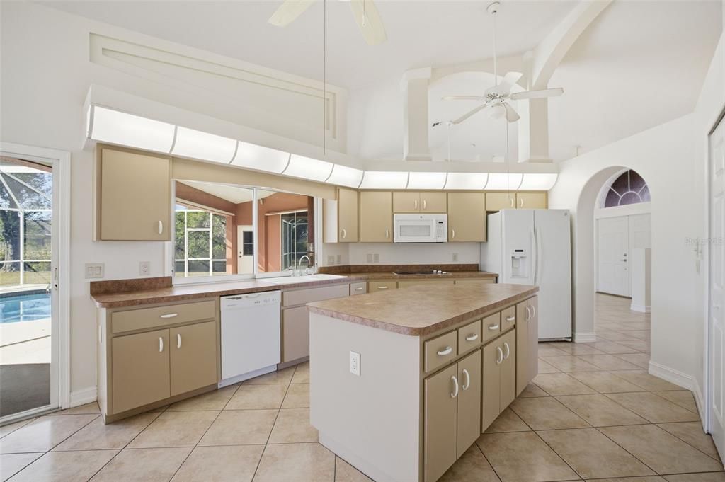 For Sale: $549,900 (3 beds, 2 baths, 2617 Square Feet)