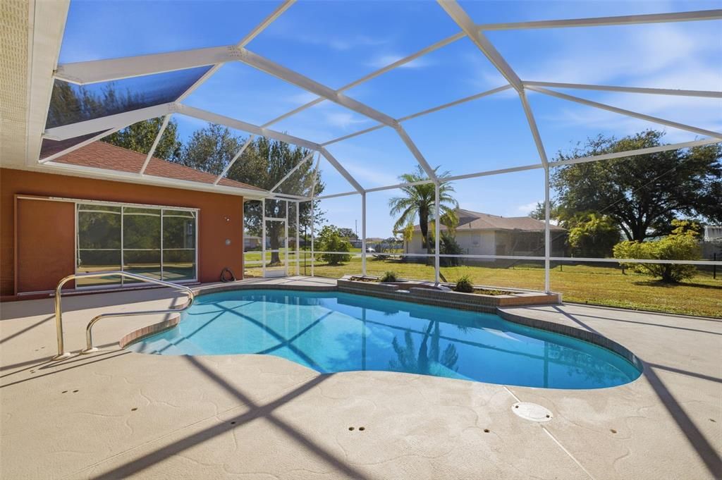 For Sale: $549,900 (3 beds, 2 baths, 2617 Square Feet)