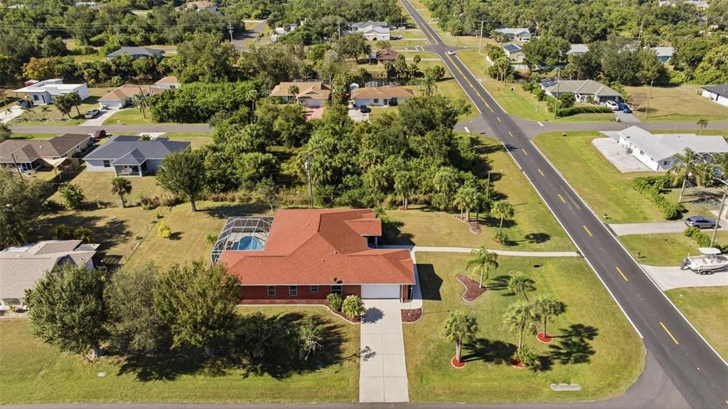 For Sale: $549,900 (3 beds, 2 baths, 2617 Square Feet)