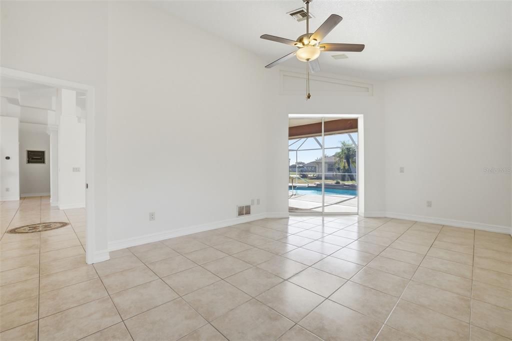 For Sale: $549,900 (3 beds, 2 baths, 2617 Square Feet)