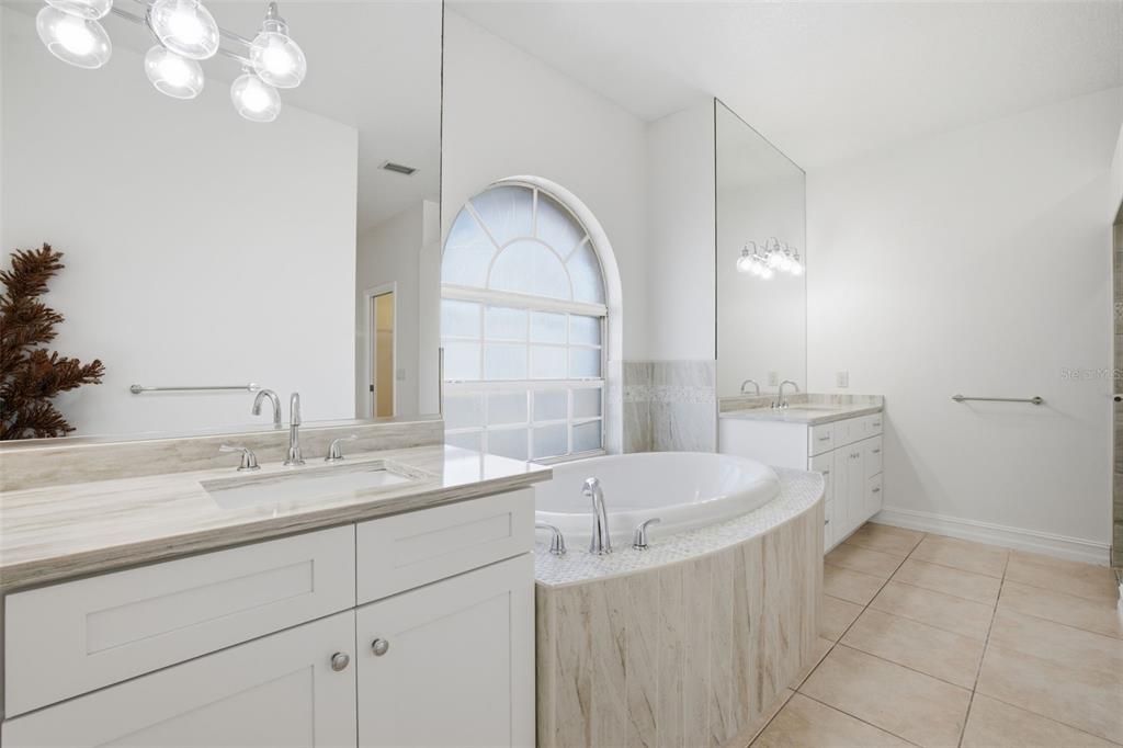 For Sale: $549,900 (3 beds, 2 baths, 2617 Square Feet)