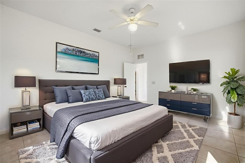 For Sale: $549,900 (3 beds, 2 baths, 2617 Square Feet)