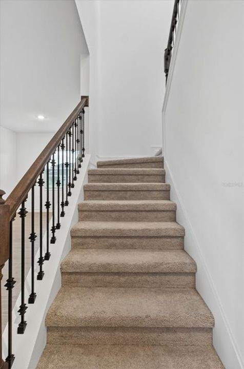 For Rent: $4,700 (6 beds, 4 baths, 3867 Square Feet)