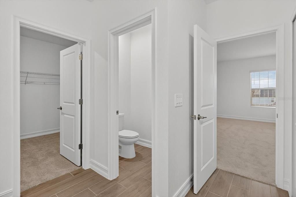 For Rent: $4,700 (6 beds, 4 baths, 3867 Square Feet)