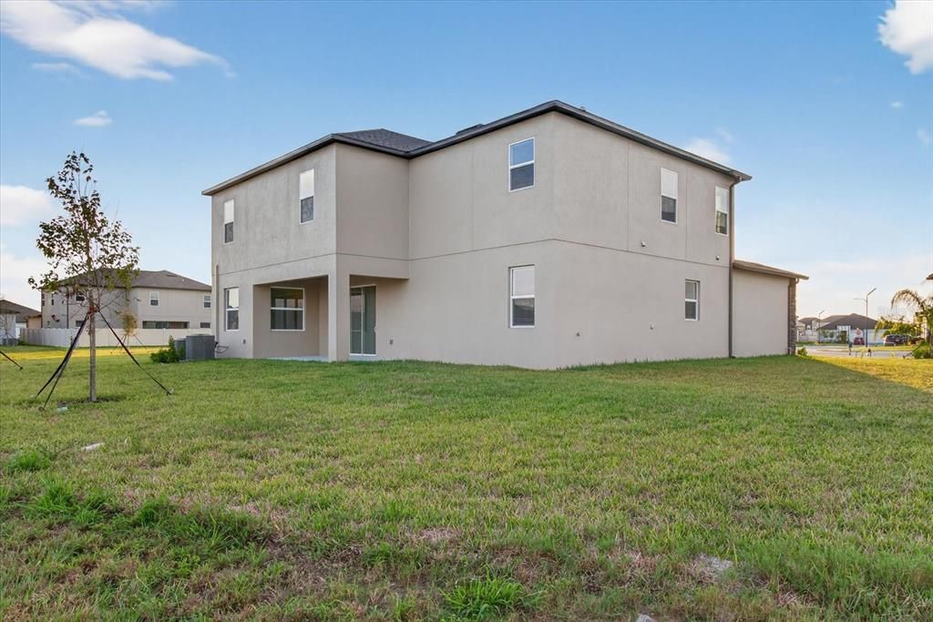 For Rent: $4,700 (6 beds, 4 baths, 3867 Square Feet)