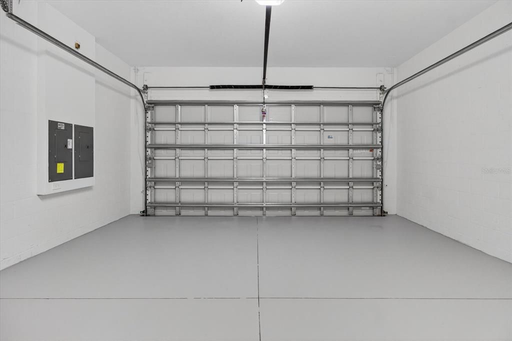 For Rent: $4,700 (6 beds, 4 baths, 3867 Square Feet)