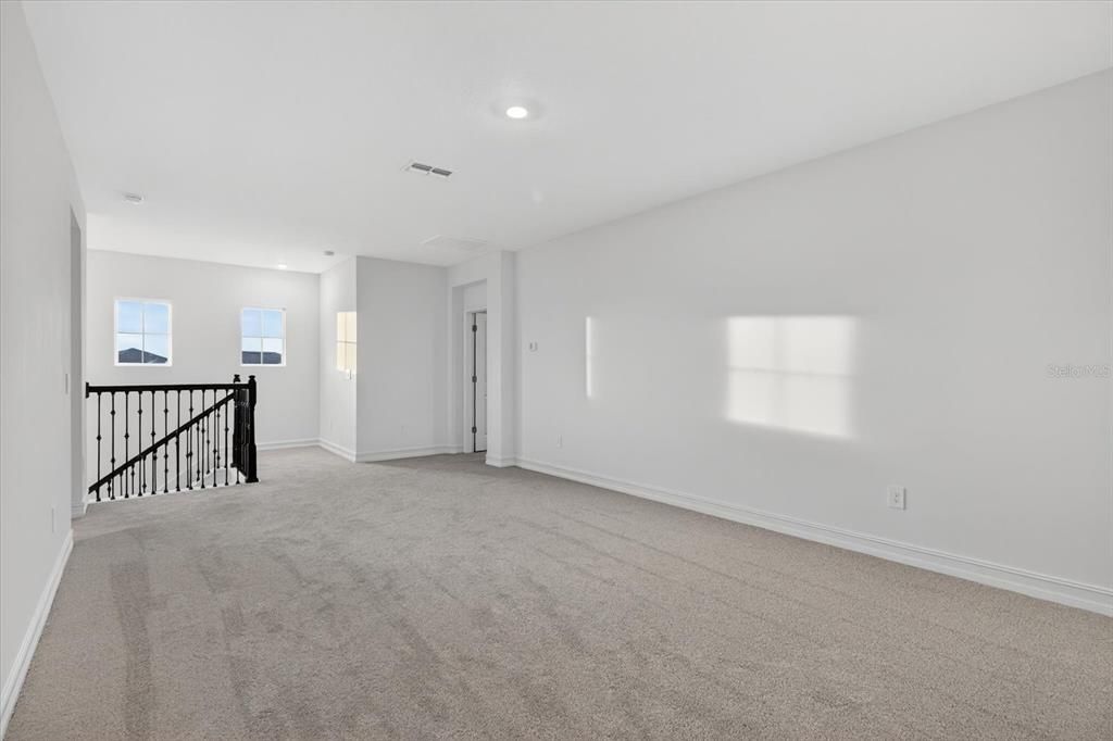 For Rent: $4,700 (6 beds, 4 baths, 3867 Square Feet)