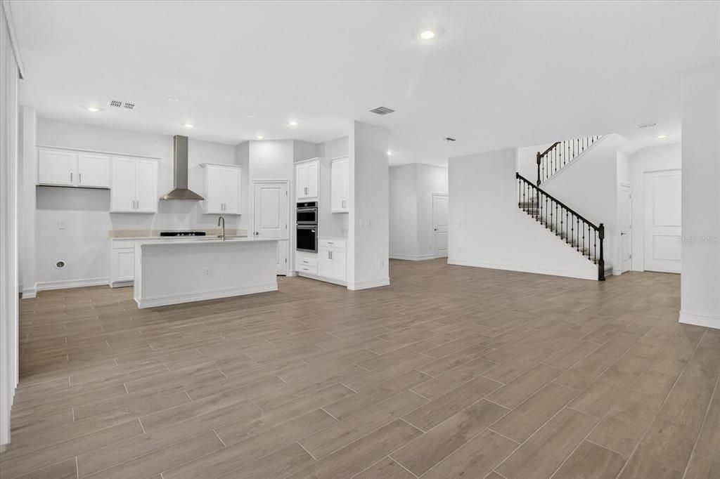 For Rent: $4,700 (6 beds, 4 baths, 3867 Square Feet)