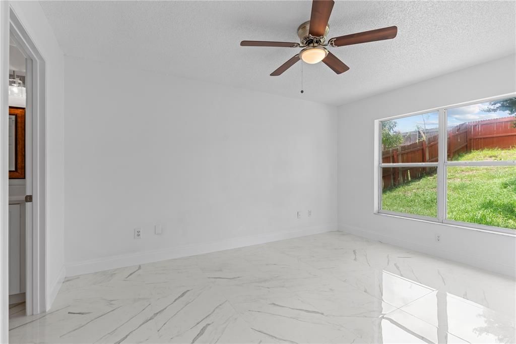 待售: $290,000 (3 贝兹, 2 浴室, 1288 平方英尺)