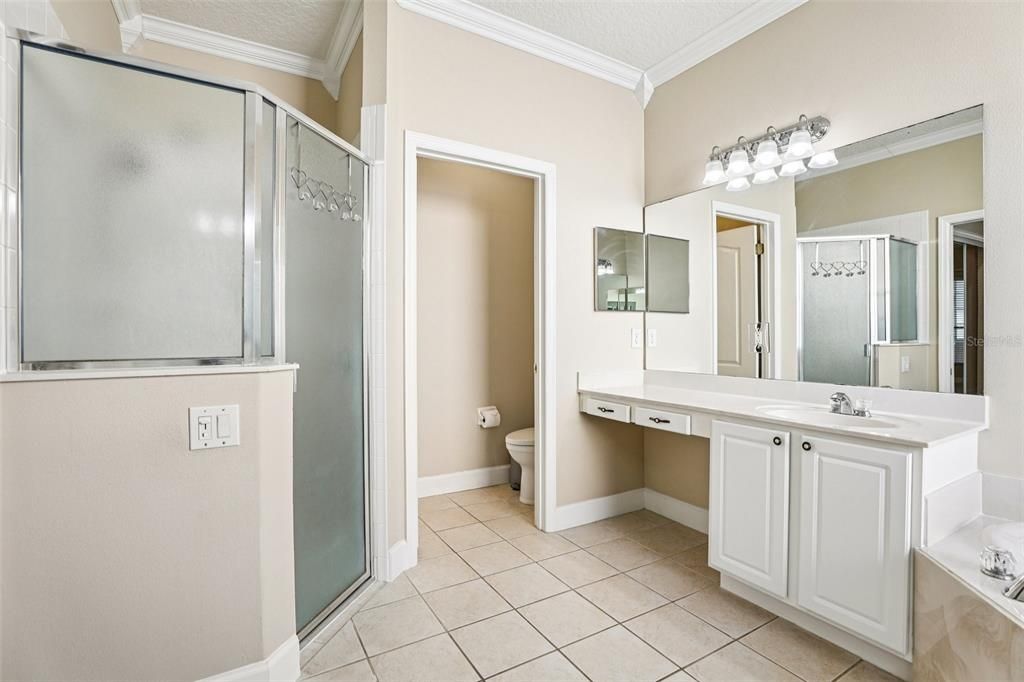 For Sale: $580,000 (4 beds, 3 baths, 3924 Square Feet)