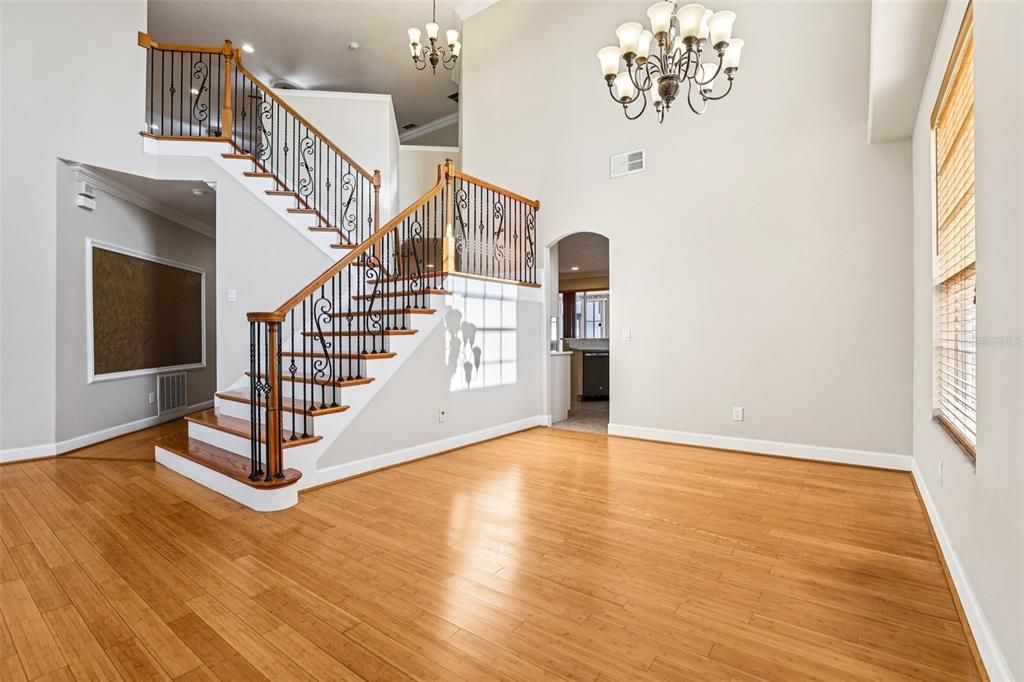 For Sale: $580,000 (4 beds, 3 baths, 3924 Square Feet)