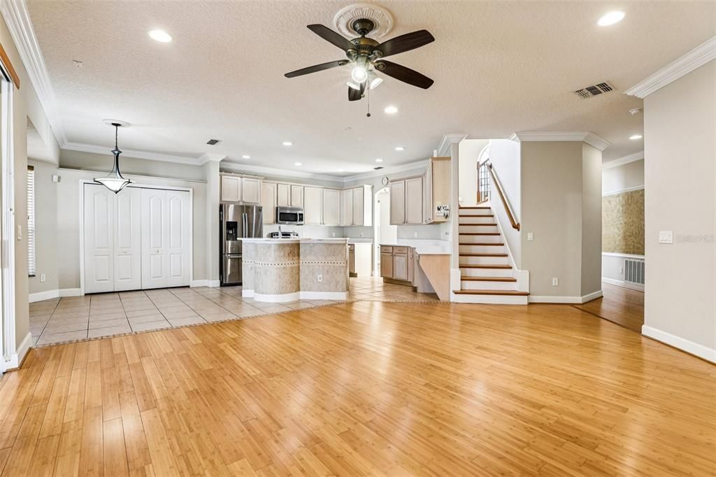 For Sale: $580,000 (4 beds, 3 baths, 3924 Square Feet)