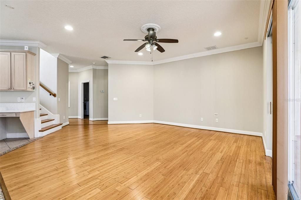 For Sale: $580,000 (4 beds, 3 baths, 3924 Square Feet)