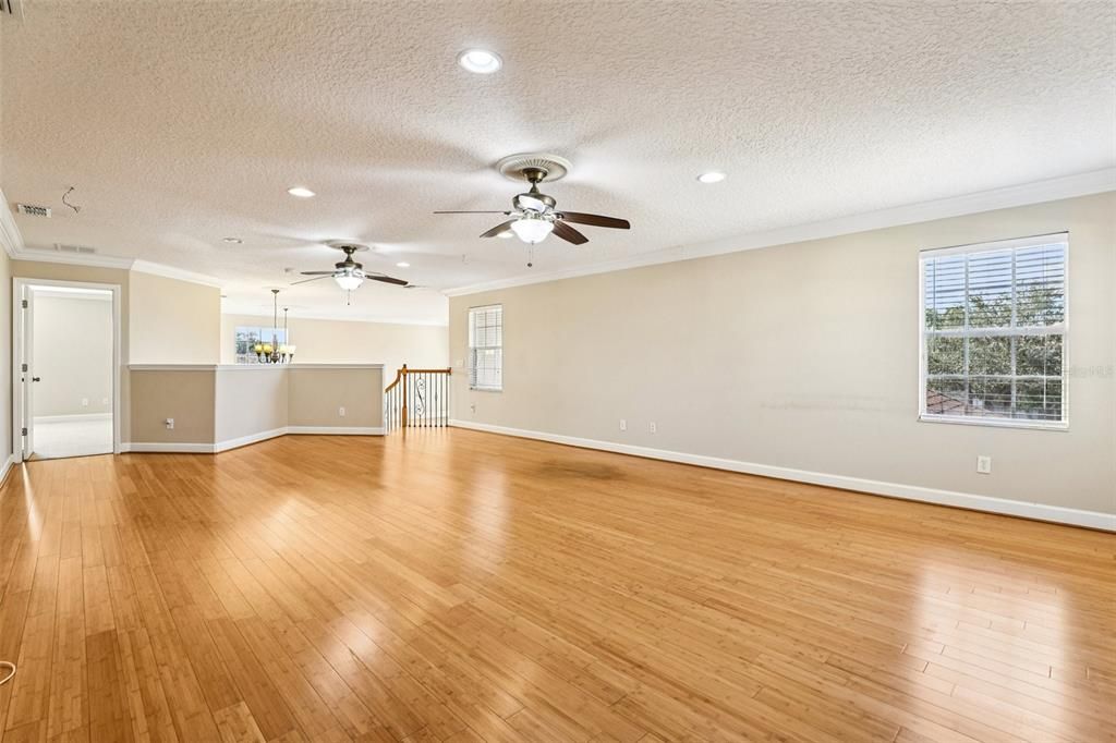 For Sale: $580,000 (4 beds, 3 baths, 3924 Square Feet)