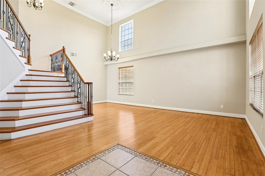 For Sale: $580,000 (4 beds, 3 baths, 3924 Square Feet)