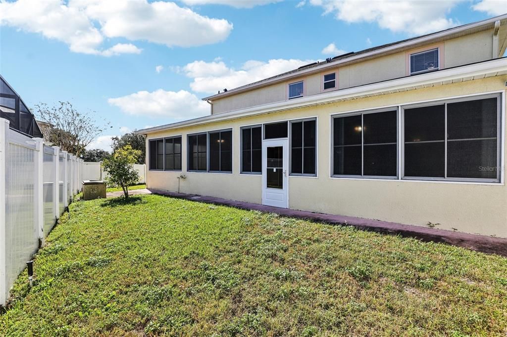 For Sale: $580,000 (4 beds, 3 baths, 3924 Square Feet)