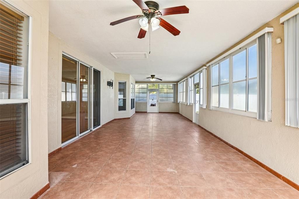 For Sale: $580,000 (4 beds, 3 baths, 3924 Square Feet)