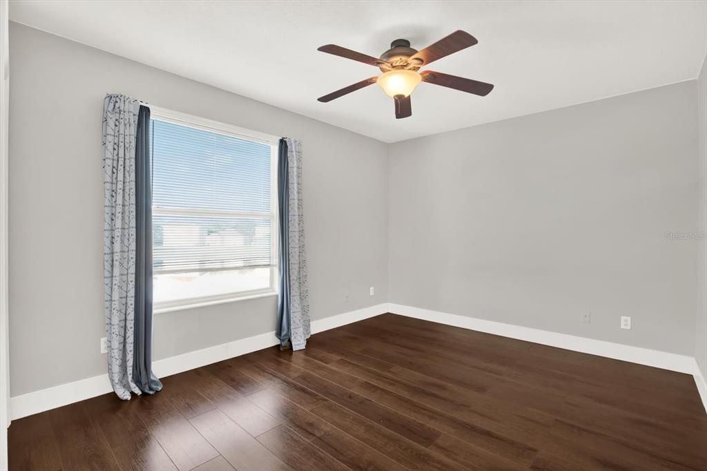 For Rent: $2,700 (5 beds, 2 baths, 2454 Square Feet)