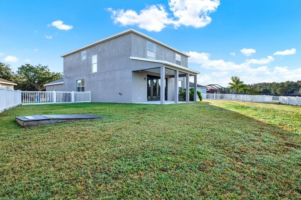 For Rent: $2,700 (5 beds, 2 baths, 2454 Square Feet)