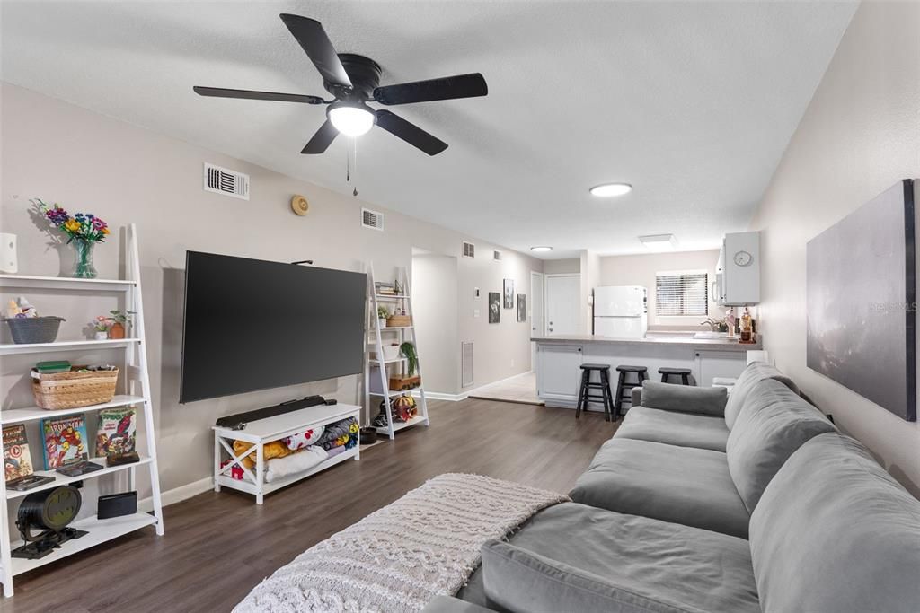 En Venta: $150,000 (2 camas, 2 baños, 948 Pies cuadrados)