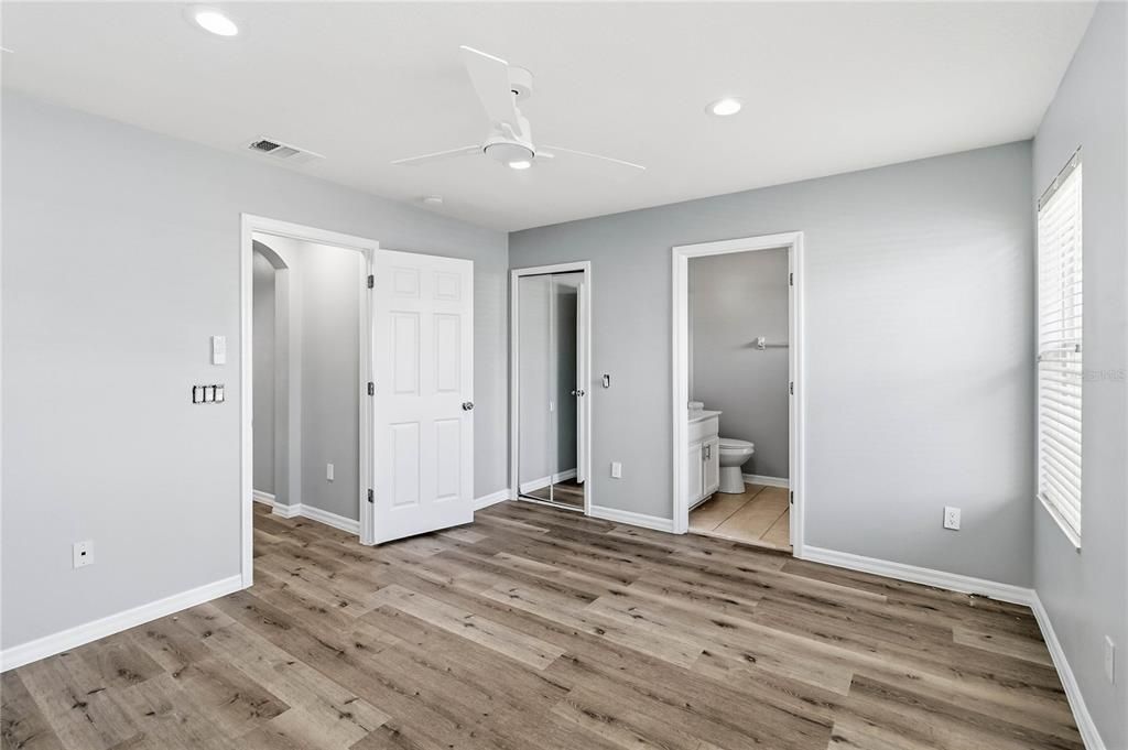 На продажу: $325,000 (3 спален, 2 ванн, 1345 Квадратных фут)