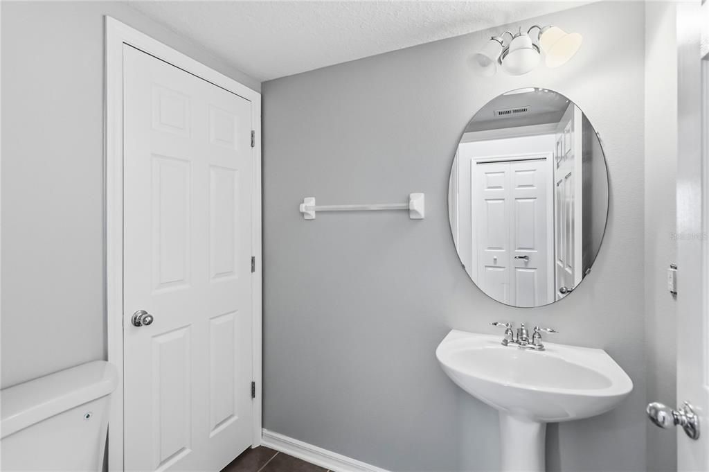 На продажу: $325,000 (3 спален, 2 ванн, 1345 Квадратных фут)