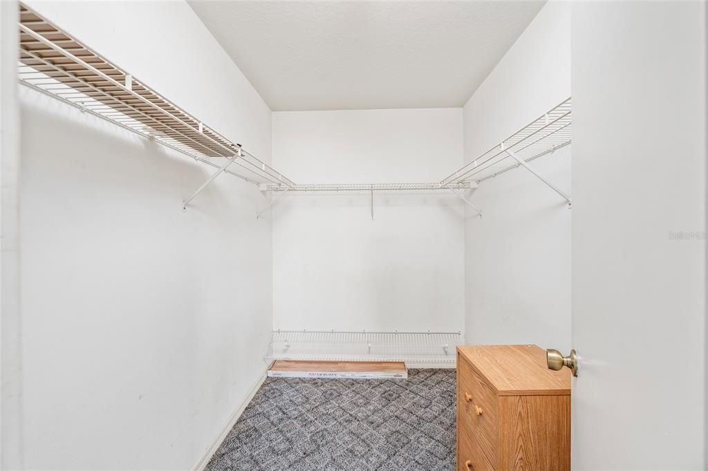 For Sale: $229,900 (2 beds, 2 baths, 1344 Square Feet)